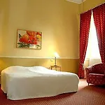 Chateau Le Haget Hotel Montesquiou