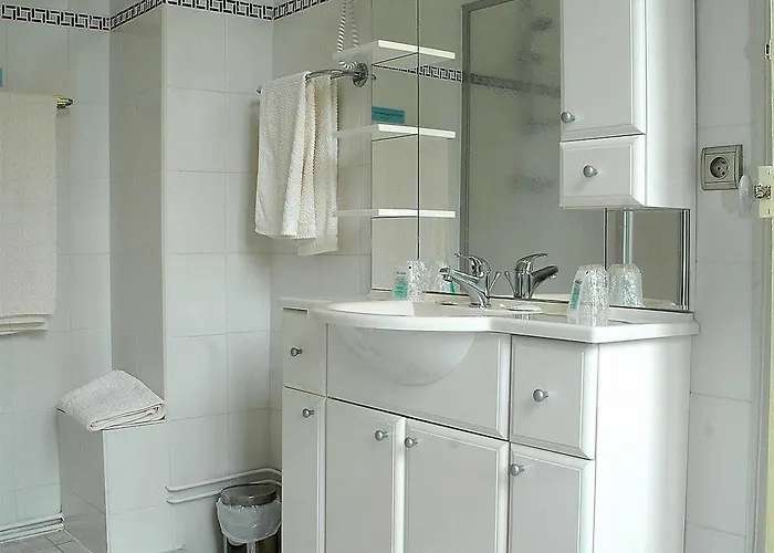 Chateau Le Haget 3* Montesquiou